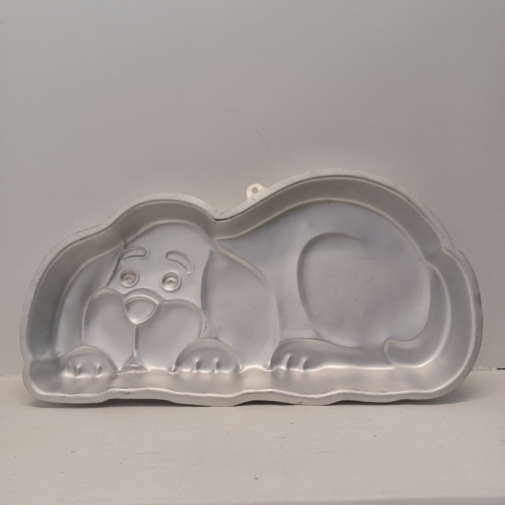 VINTAGE Wilton Puppy Dog Cake Pan 2105-2430 Party Birthday Animal